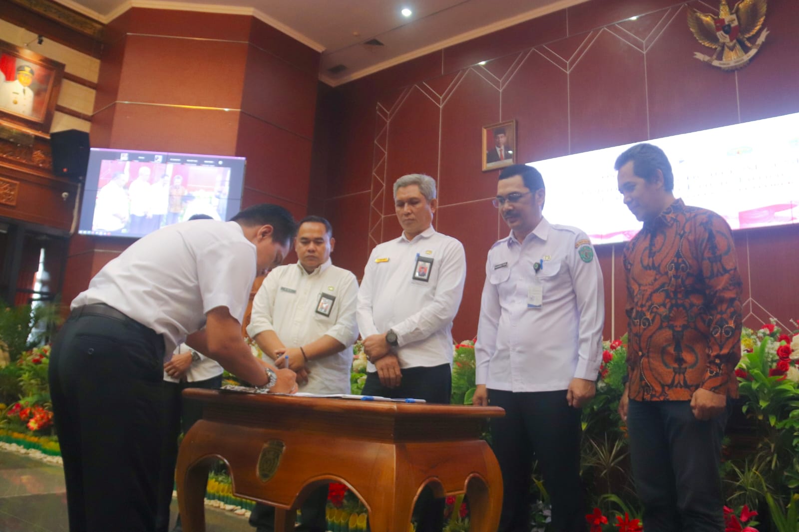 Kutim Launching Renaksi dan Penandatanganan Komitmen Bersama  SP4N-LAPOR!